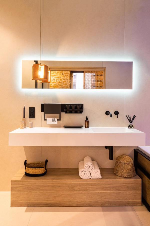 Host Inn Le Lumiere Spa & Cinema Lyon Exterior photo